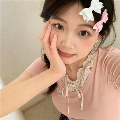 黑暗中的两个人
